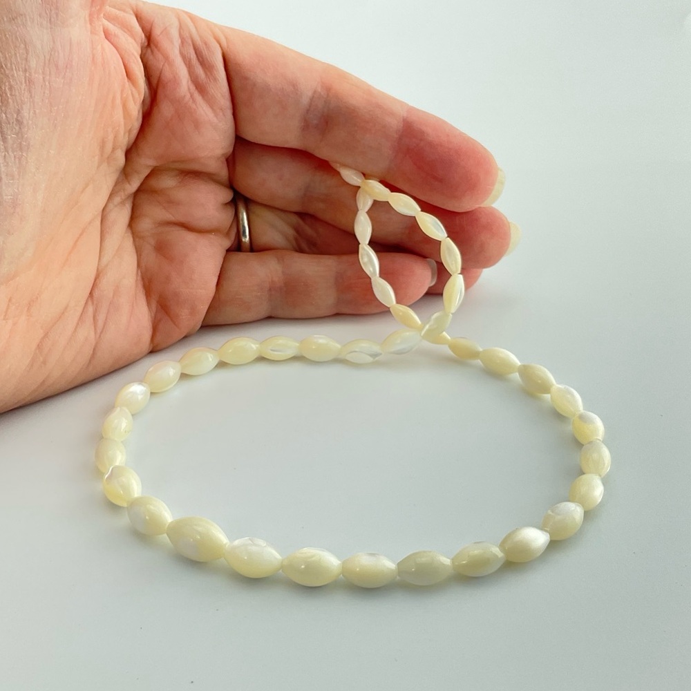Mother of Pearl Choker Necklace, Handmade, Graduated Oval Beads, 16" Long - Picture 8 of 12